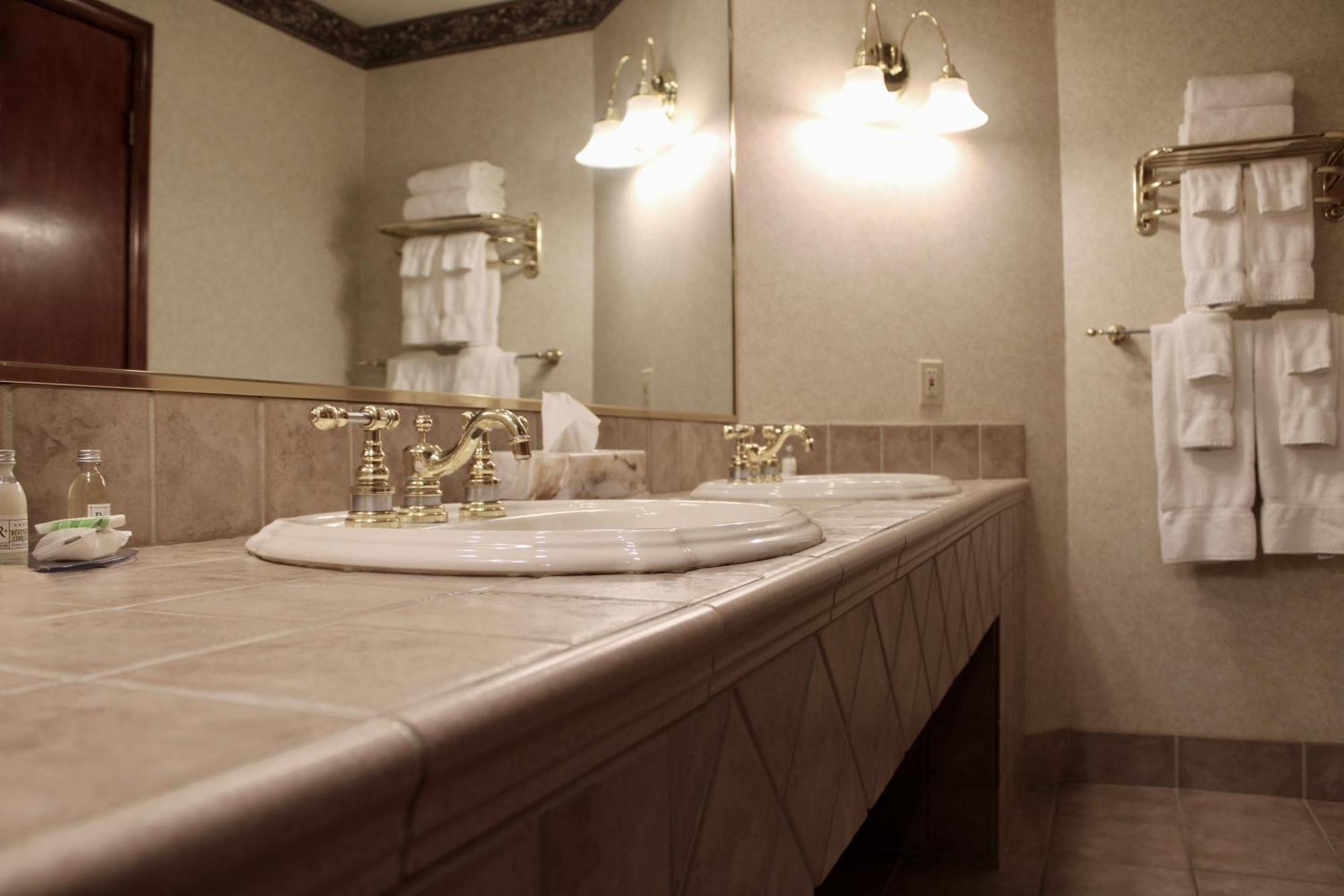 The Carlton Lodge Adrian Εξωτερικό φωτογραφία