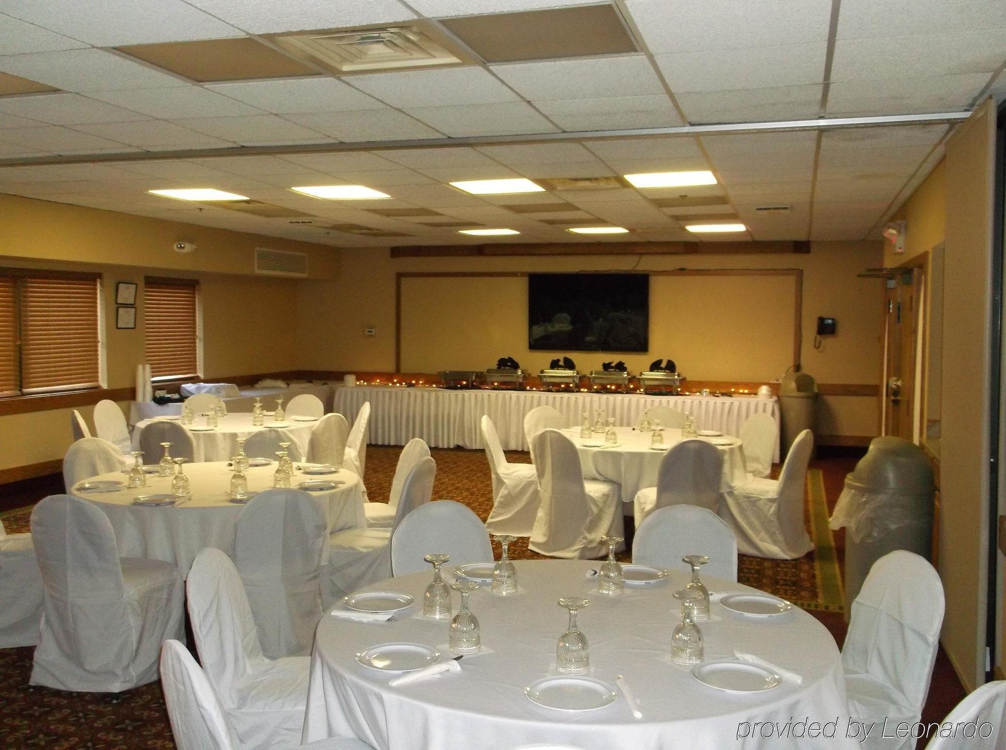 The Carlton Lodge Adrian Εστιατόριο φωτογραφία
